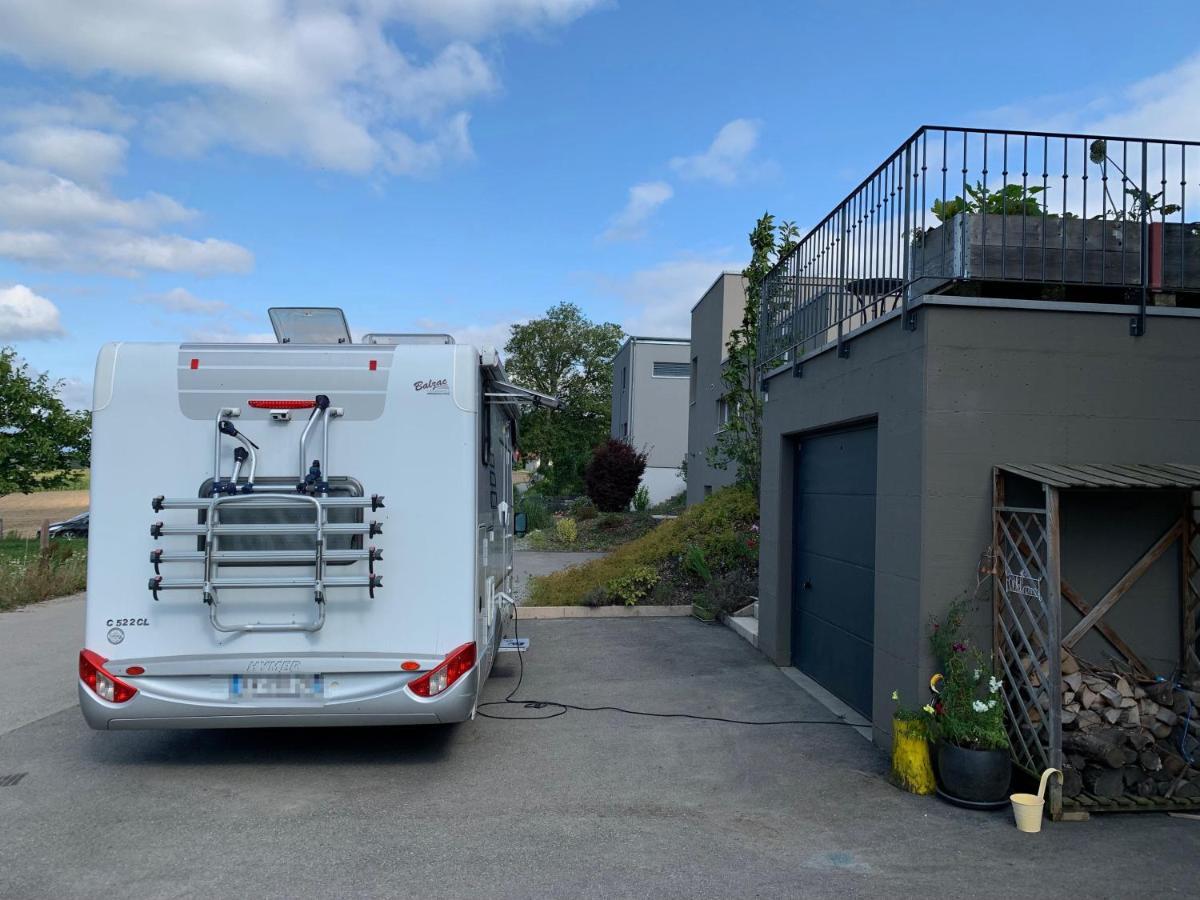 C&C Motorhome/Rv/Caravan/Van Park La Sonnaz Exteriör bild